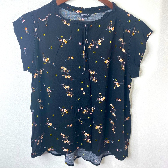 Buffalo David Bitton Blouse Womens Size Medium M Floral Flutter Sleeve - Picture 2 of 8